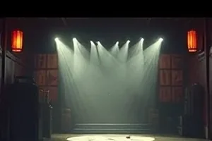 《沉默的码头》无人值守的浮桥与系船桩